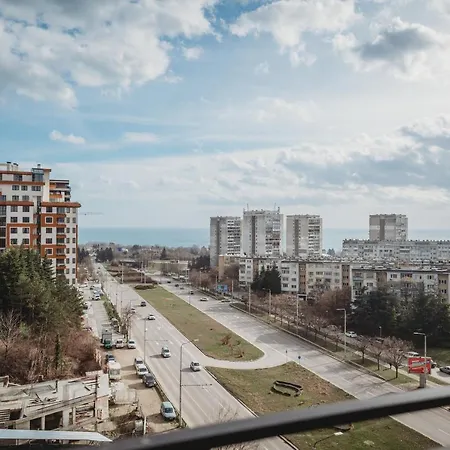 Deluxe Vision * Varna